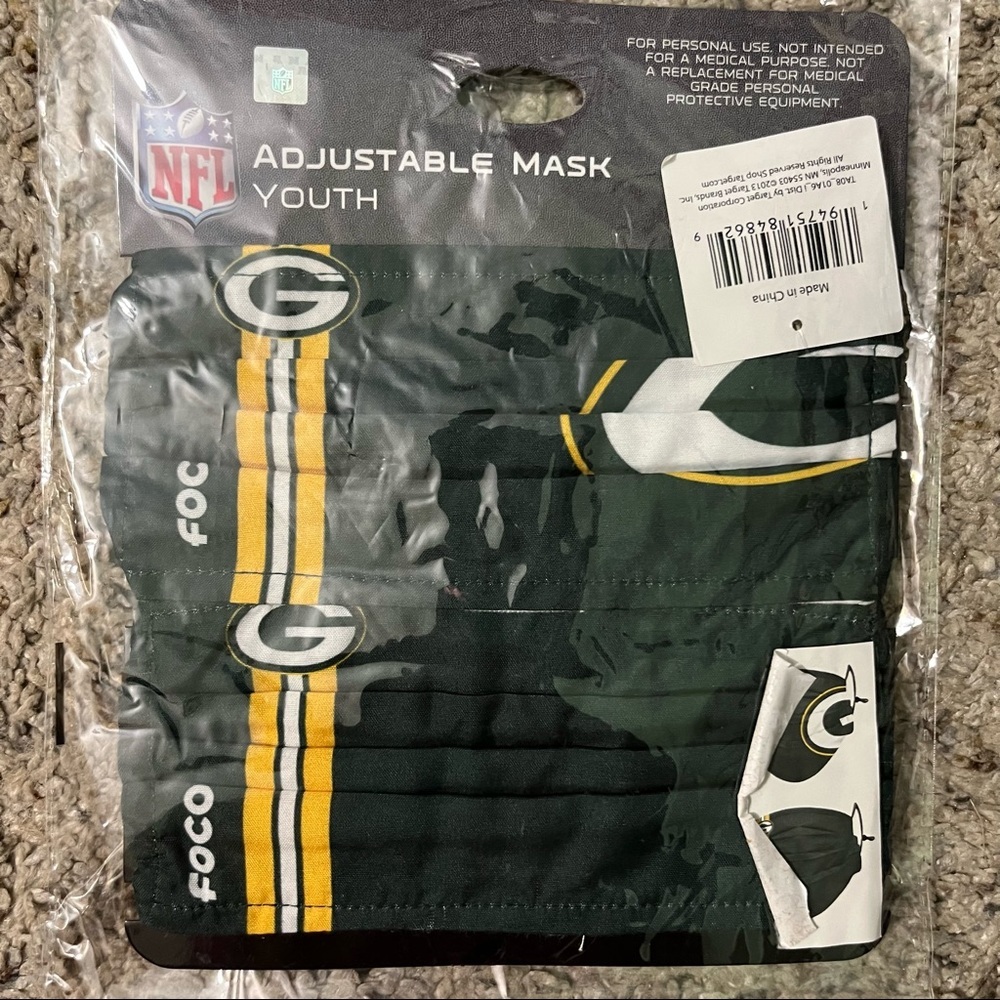 NFL Green Bay Packers Face Masks NWT Youth Size
